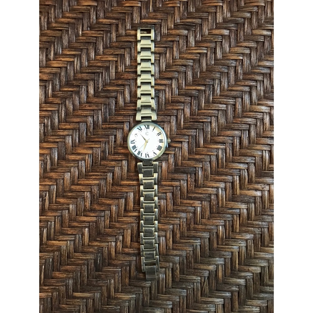 Gold Charming Harlow watch